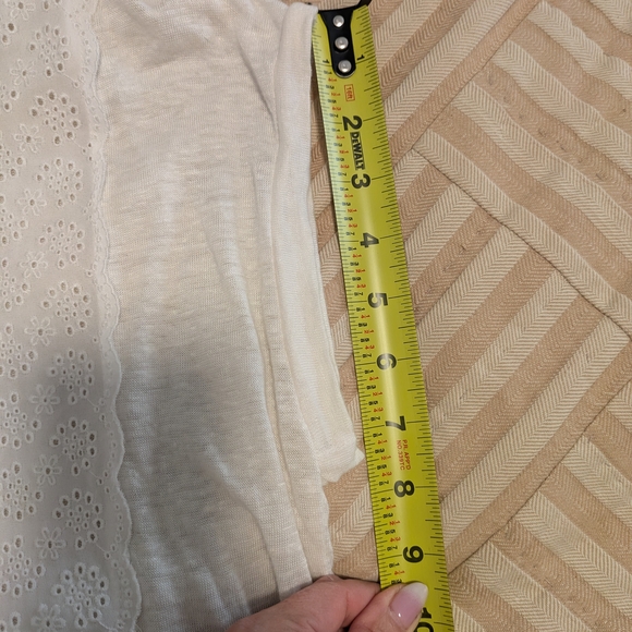 Elegant White Lace Women's Top - Picture 9 of 12